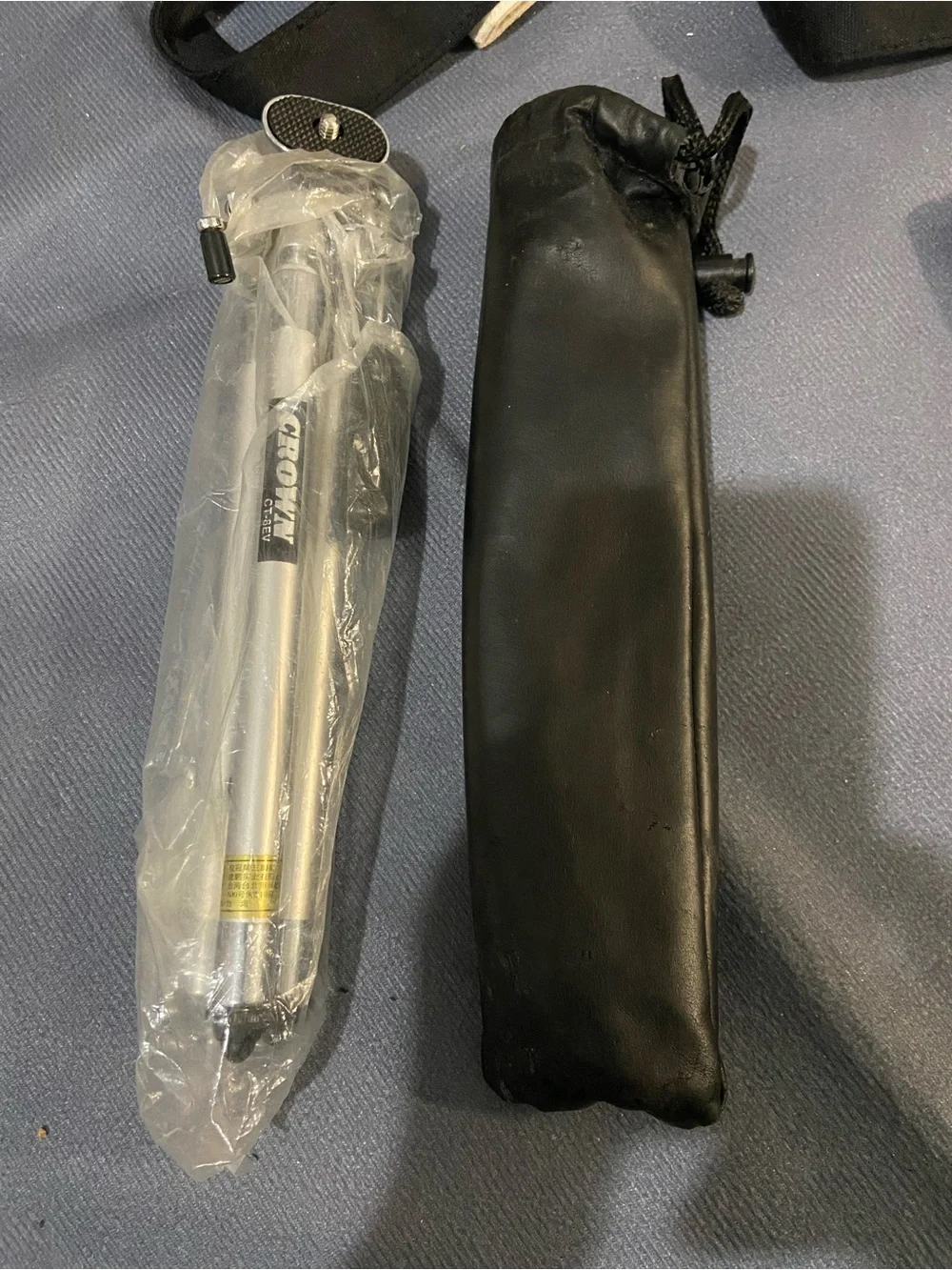 Vintage Crown CT-8EV Telescoping Tripod 11